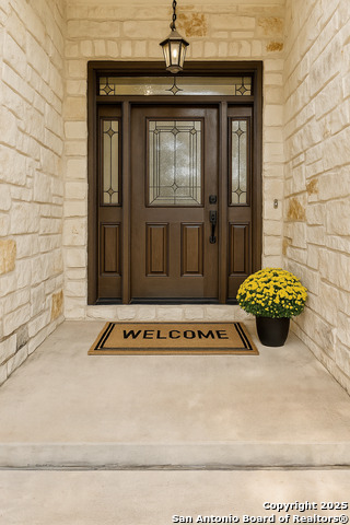 Listing photo id 1 for 145 Rosewood