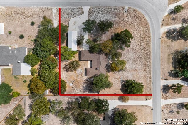 Listing photo id 32 for 145 Rosewood