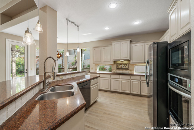 Listing photo id 10 for 23007 Osprey Ridge