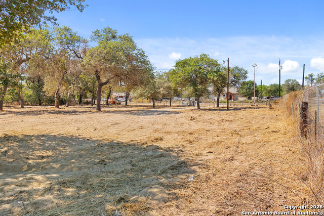 Image 24 of 37 For 1595 Marbach