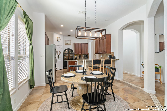 Listing photo id 10 for 8734 Elkhorn Knoll