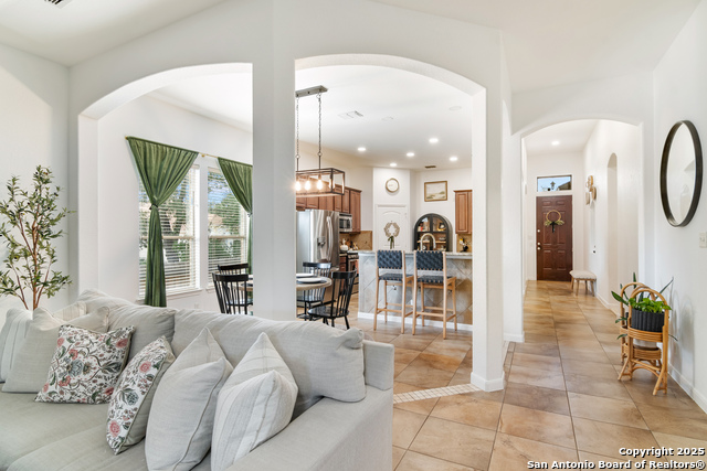 Listing photo id 13 for 8734 Elkhorn Knoll