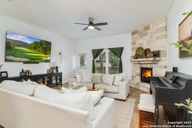 Listing photo id 16 for 8734 Elkhorn Knoll