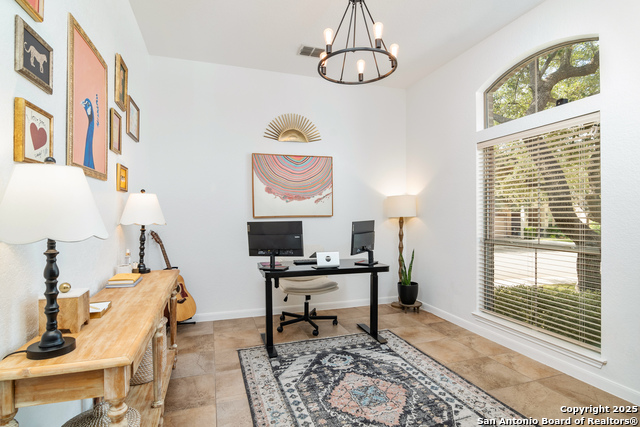 Listing photo id 5 for 8734 Elkhorn Knoll