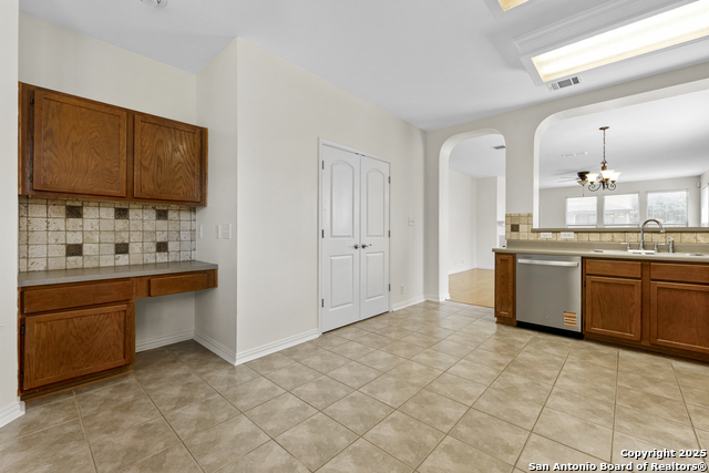 Image 11 of 33 For 117 Kitty Hawk Run