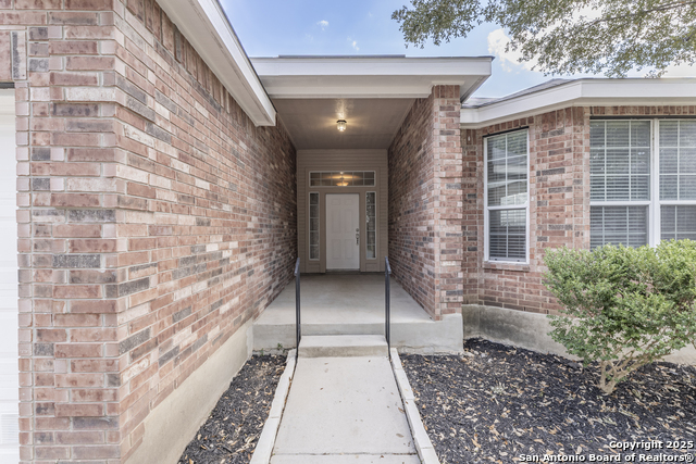 Image 2 of 33 For 117 Kitty Hawk Run