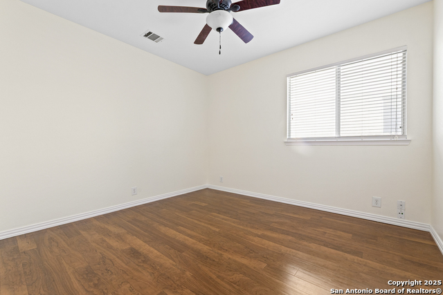 Image 20 of 33 For 117 Kitty Hawk Run