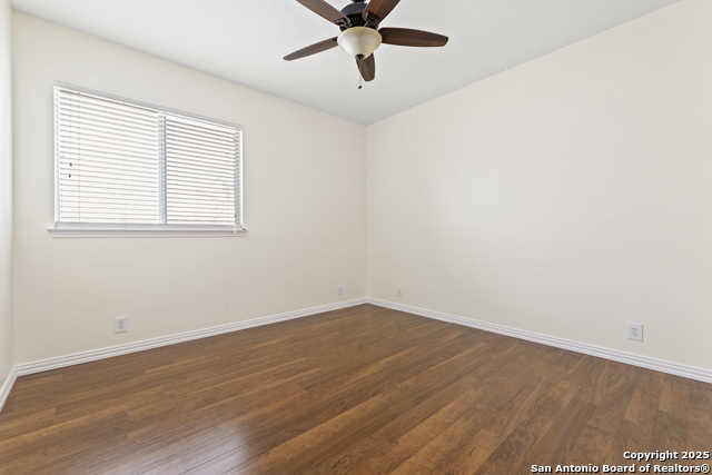 Image 21 of 33 For 117 Kitty Hawk Run