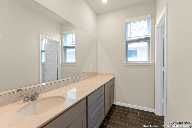 Image 14 of 33 For 9106 Mccoy Pass