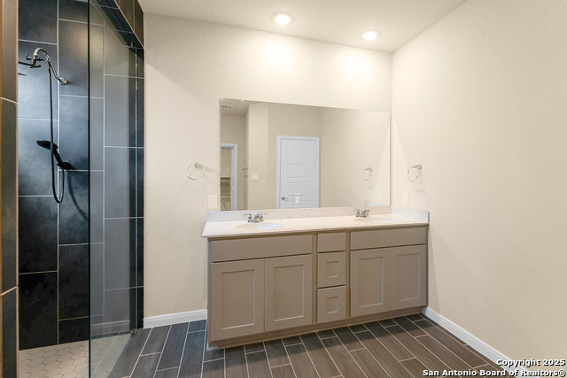 Image 21 of 33 For 9106 Mccoy Pass