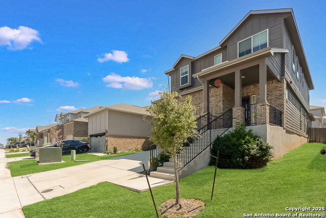 Image 3 of 33 For 9106 Mccoy Pass