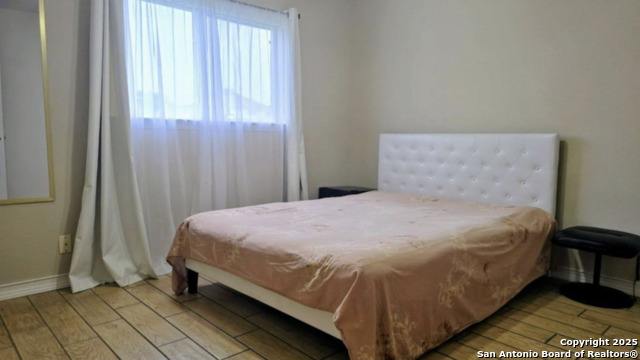 Listing photo id 4 for 9514 Celine  