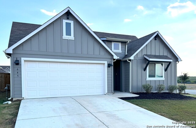 Image 3 of 39 For 645 Jane Long