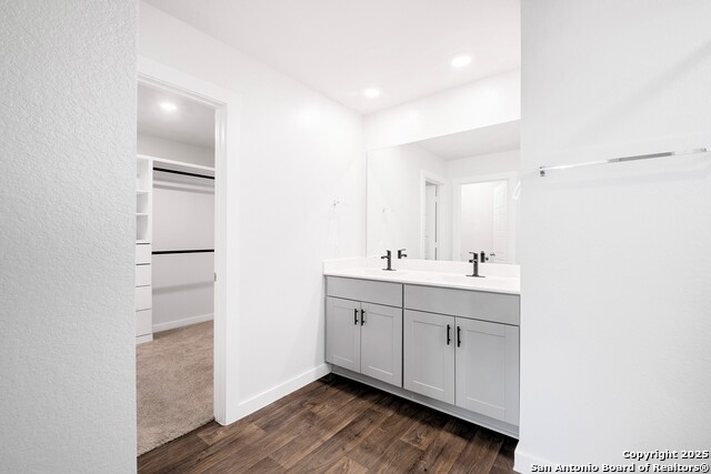 Image 32 of 39 For 645 Jane Long