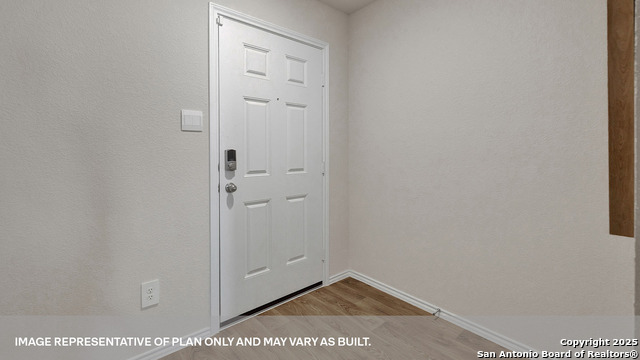 Image 3 of 31 For 730 Jennifer Way