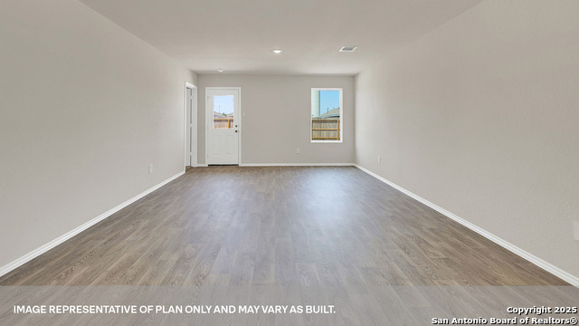 Image 15 of 24 For 718 Jennifer Way