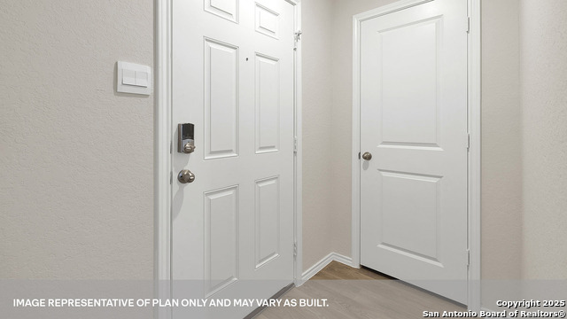 Image 3 of 24 For 718 Jennifer Way