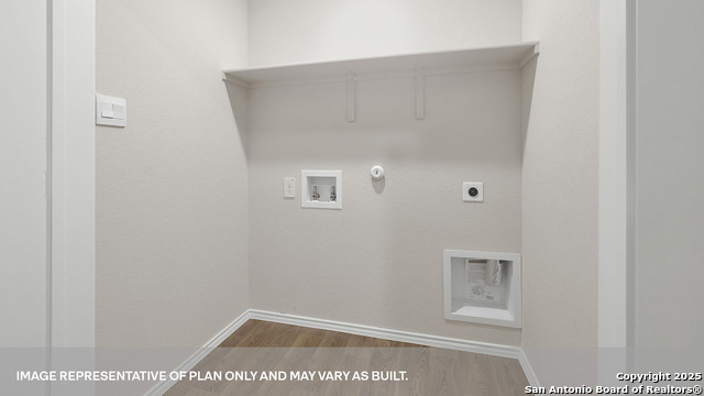 Image 4 of 23 For 734 Jennifer Way