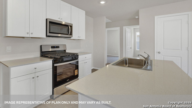 Image 7 of 23 For 734 Jennifer Way