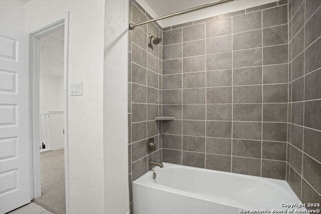 Image 14 of 35 For 14839 Vance Jackson #508