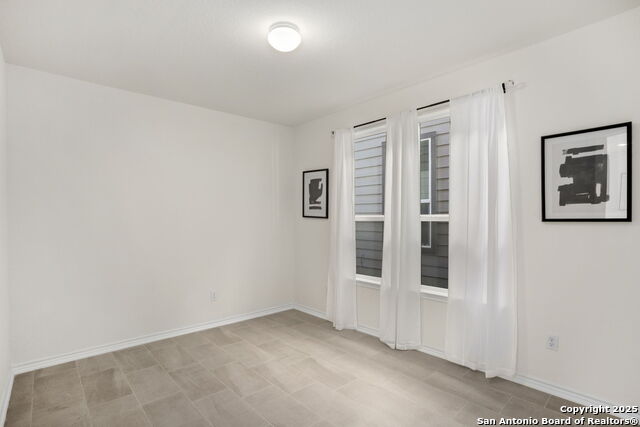 Image 20 of 35 For 14839 Vance Jackson #508