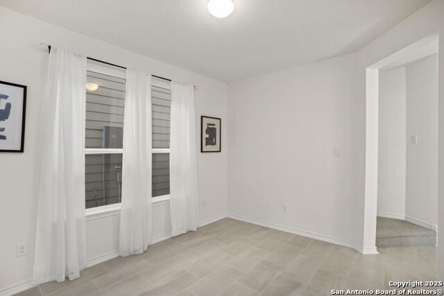 Image 21 of 35 For 14839 Vance Jackson #508