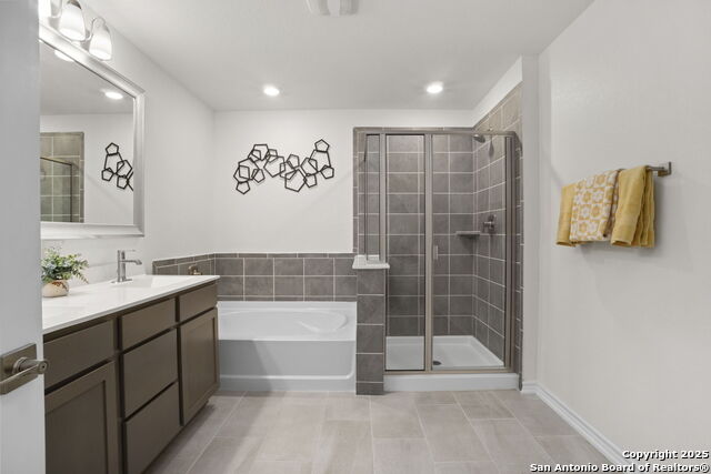 Image 22 of 35 For 14839 Vance Jackson #508