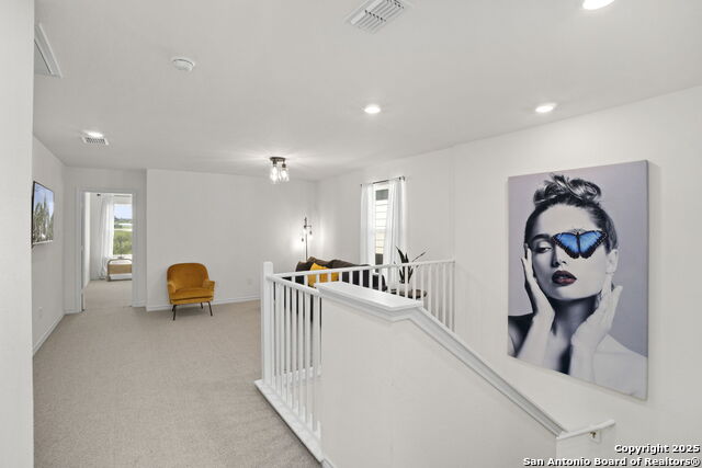 Image 23 of 35 For 14839 Vance Jackson #508