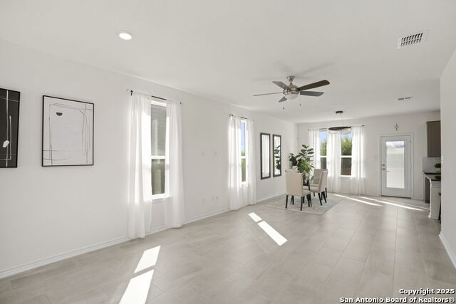 Image 6 of 35 For 14839 Vance Jackson #508