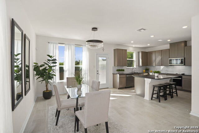 Image 8 of 35 For 14839 Vance Jackson #508