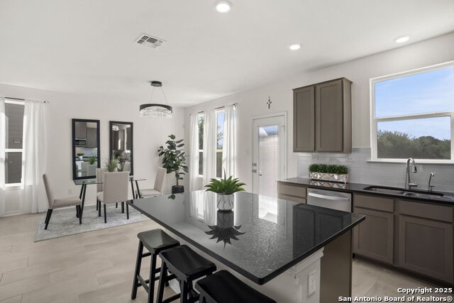 Image 9 of 35 For 14839 Vance Jackson #508