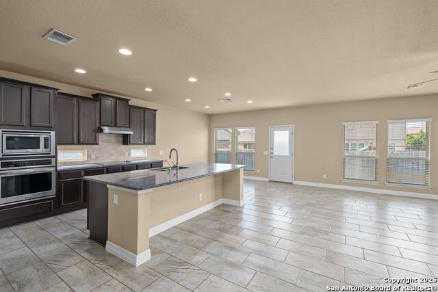 Image 9 of 43 For 1427 Garden Laurel