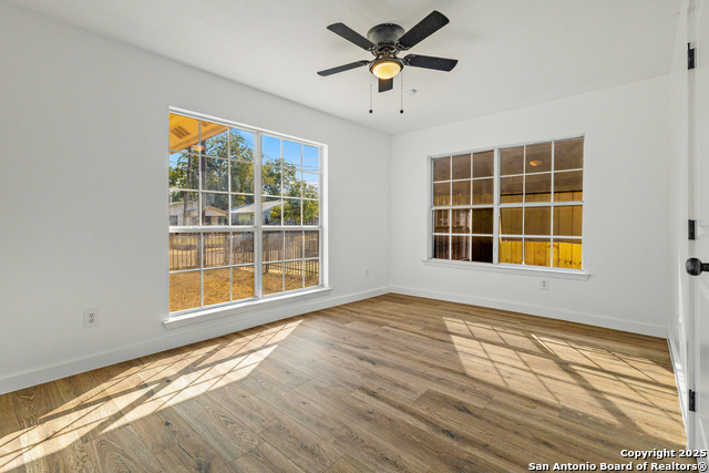 Image 14 of 25 For 611 Sims