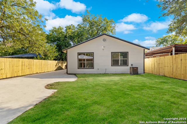 Image 23 of 25 For 611 Sims