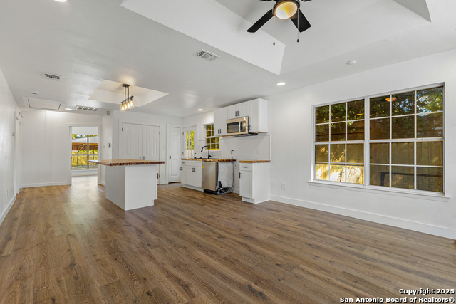 Image 4 of 25 For 611 Sims