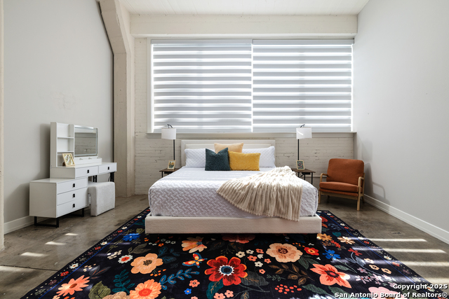 Image 23 of 62 For 1401 Flores S 202