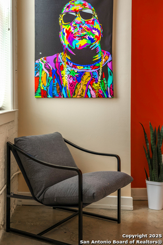 Image 43 of 62 For 1401 Flores S 202