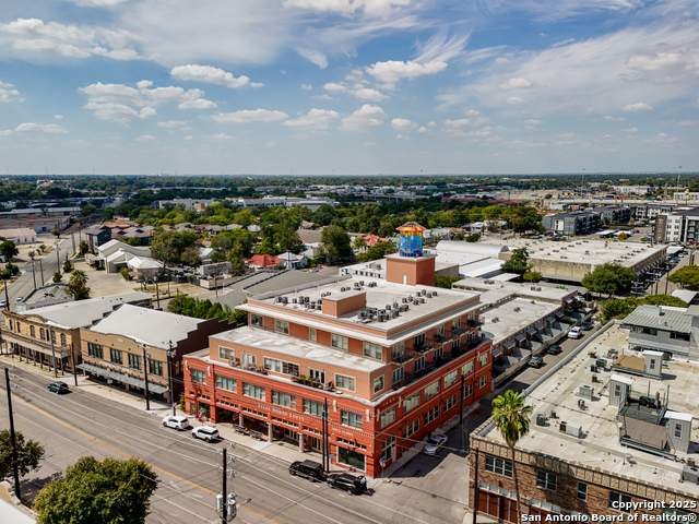 Image 55 of 62 For 1401 Flores S 202