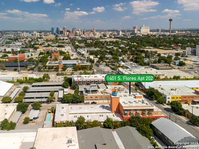 Image 61 of 62 For 1401 Flores S 202