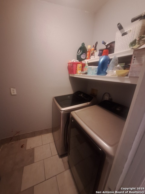 Image 12 of 17 For 1105 Center St N