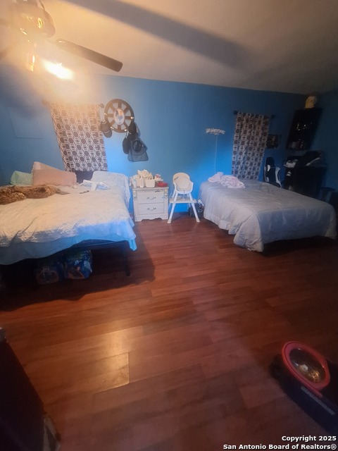 Image 15 of 17 For 1105 Center St N