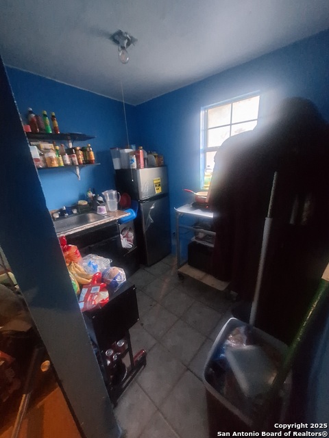 Image 16 of 17 For 1105 Center St N