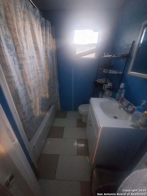 Image 17 of 17 For 1105 Center St N