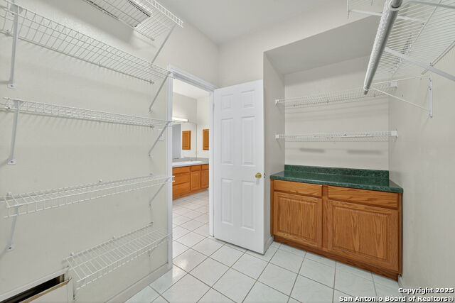 Image 11 of 27 For 14043 Oakhill