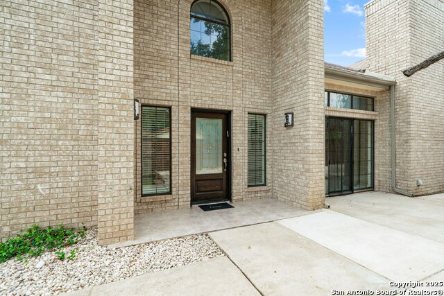 Image 2 of 27 For 14043 Oakhill