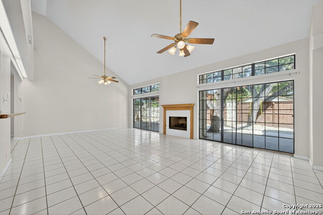 Image 3 of 27 For 14043 Oakhill