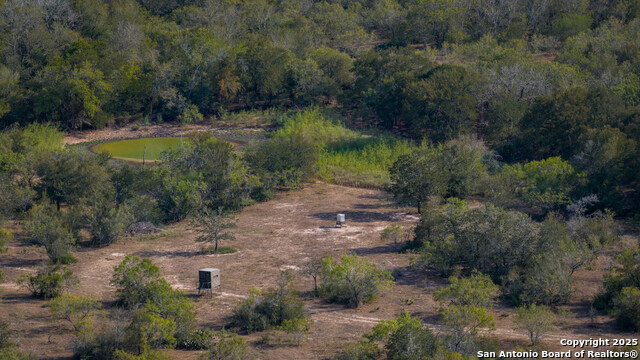 Listing photo id 13 for 916 County Road 421