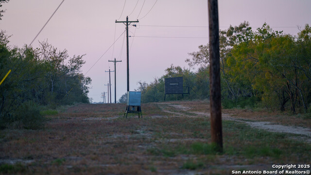 Listing photo id 14 for 916 County Road 421