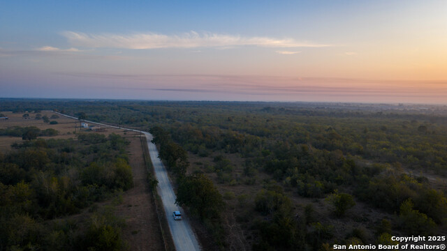 Listing photo id 17 for 916 County Road 421