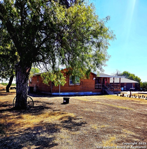 Listing photo id 4 for 13733 Fm 541